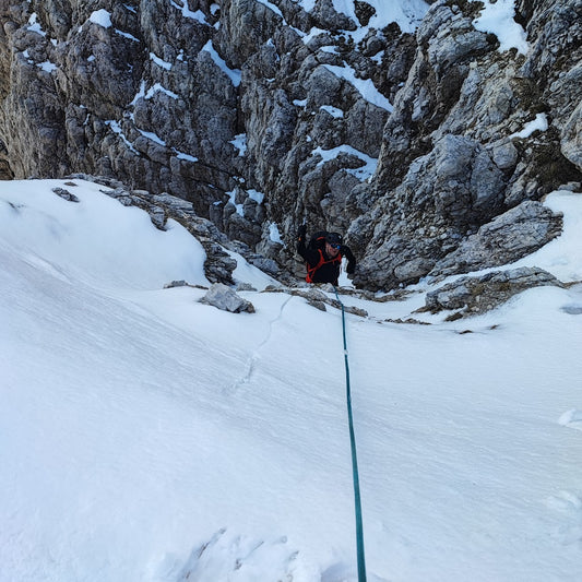 Alpinismo invernale a Torre Jolanda - Cristiano Gregnanin Guida Alpina Certificata Dolomiti