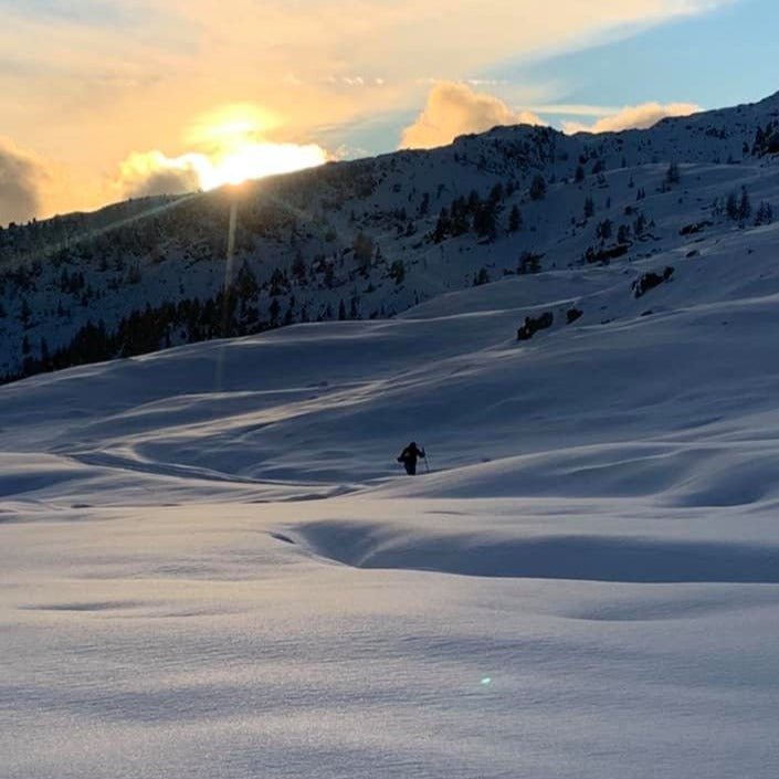 Ciaspolata notturna al rifugio Laresei da Passo Valles - Cristiano Gregnanin Guida Alpina Certificata Dolomiti