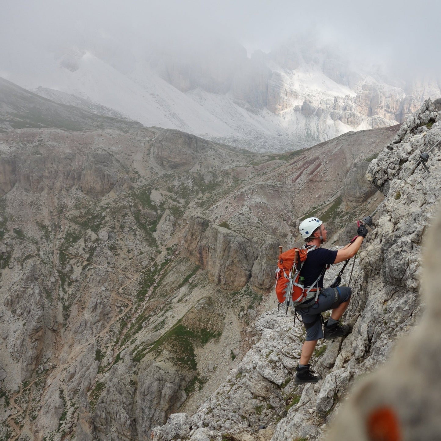 Ferrata Brigata Alpina al Col dei Bos - Cristiano Gregnanin Guida Alpina Certificata Dolomiti