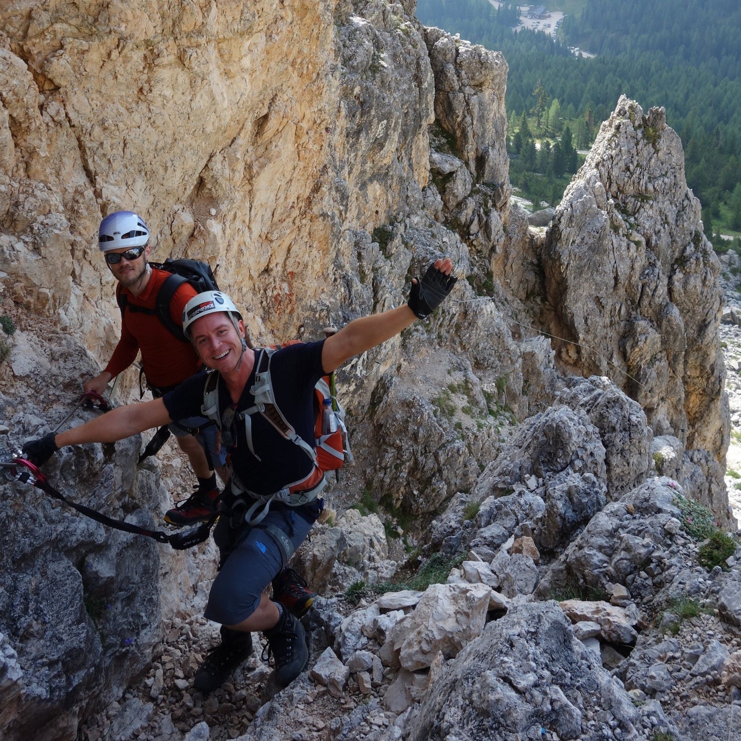 Ferrata Brigata Alpina al Col dei Bos - Cristiano Gregnanin Guida Alpina Certificata Dolomiti