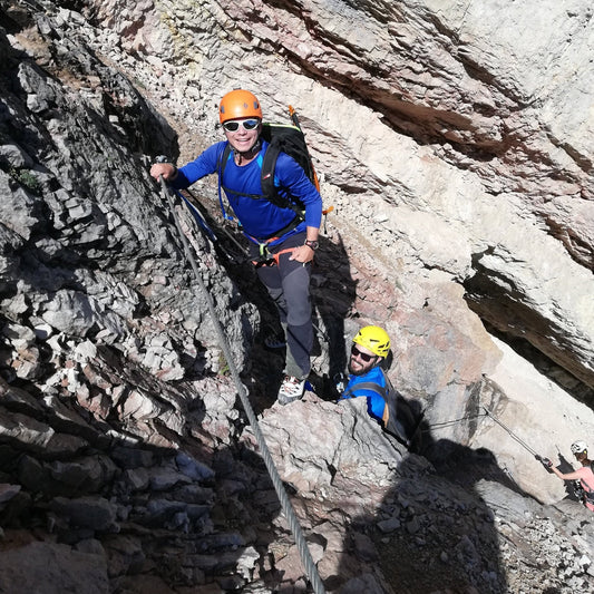 Ferrata Marmolada Cresta Ovest - Pernotto in cima - Cristiano Gregnanin Guida Alpina Certificata Dolomiti