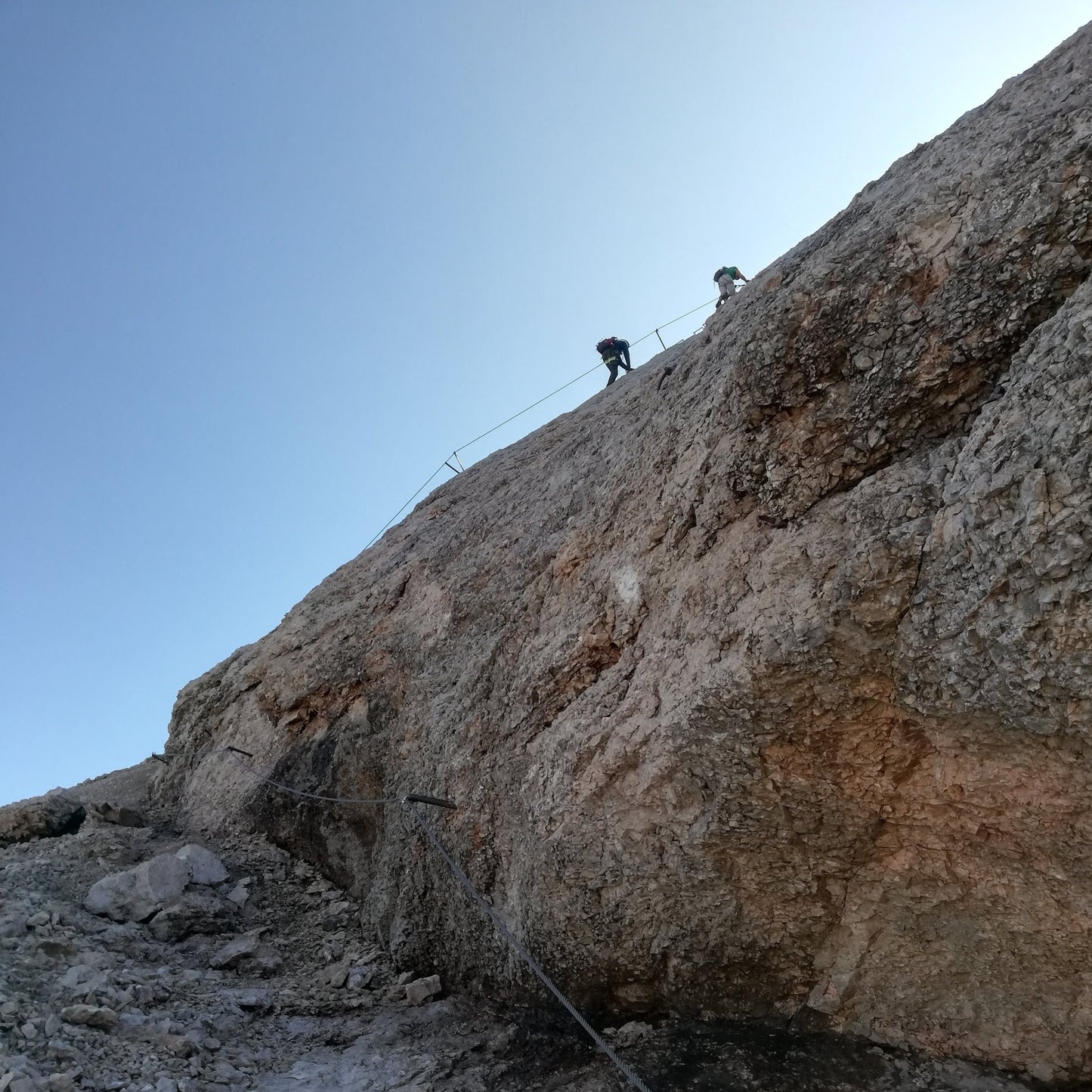 Ferrata Marmolada Cresta Ovest - Pernotto in cima - Cristiano Gregnanin Guida Alpina Certificata Dolomiti