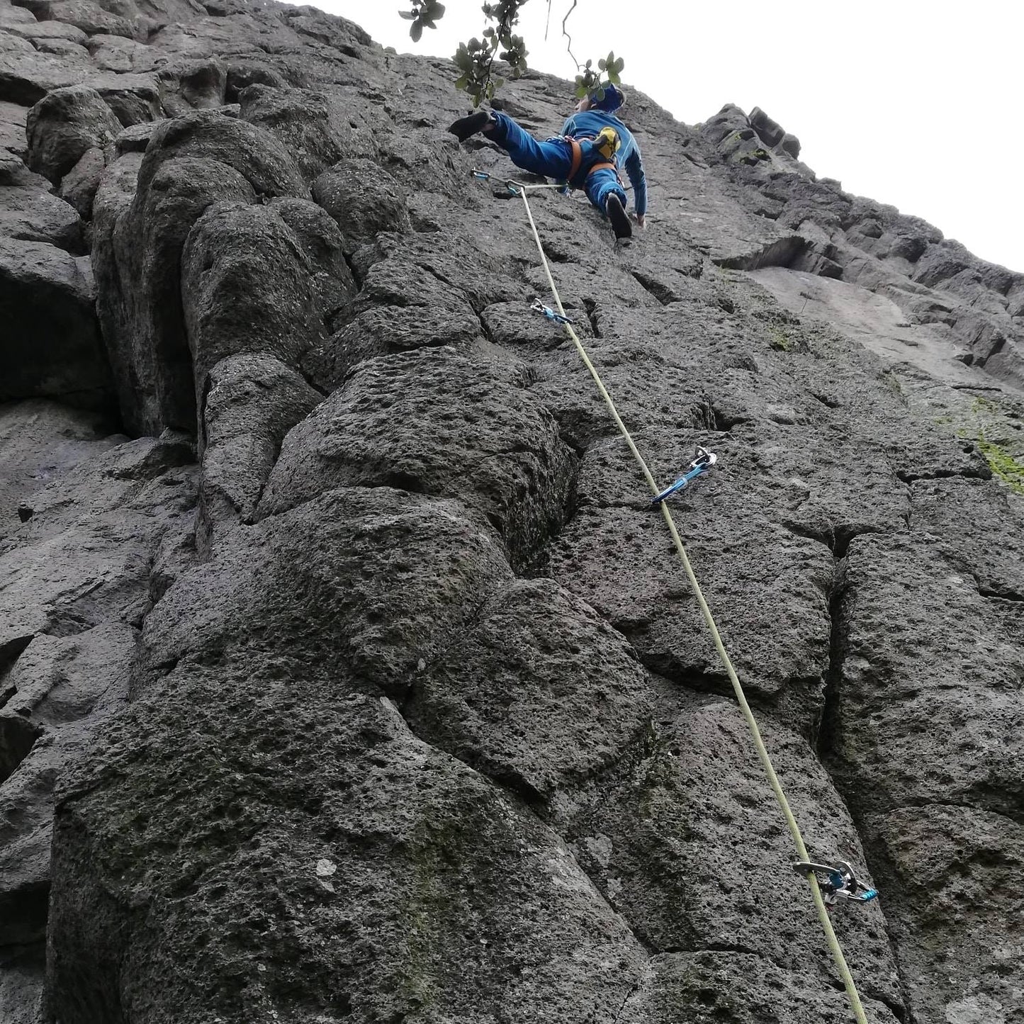 Mezza giornata di scalata multipitch a Rocca pendice - Cristiano Gregnanin Guida Alpina Certificata Dolomiti