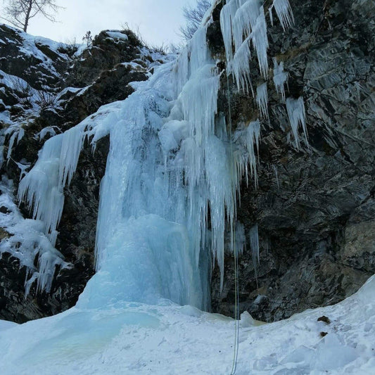 Salita di un vajo difficile - Piccole Dolomiti - Cristiano Gregnanin Guida Alpina Certificata Dolomiti
