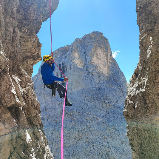 Arrampicata - Torri del Vajolet - Torre Delago - Cristiano Gregnanin Guida Alpina Certificata Dolomiti