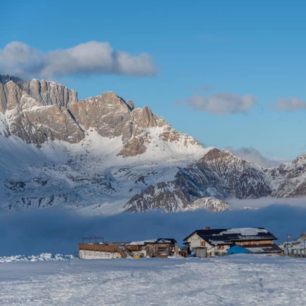 Ciaspolata al rifugio Laresei da Passo Valles - laguidalpina.it - Guida Alpina Cristiano Gregnanin