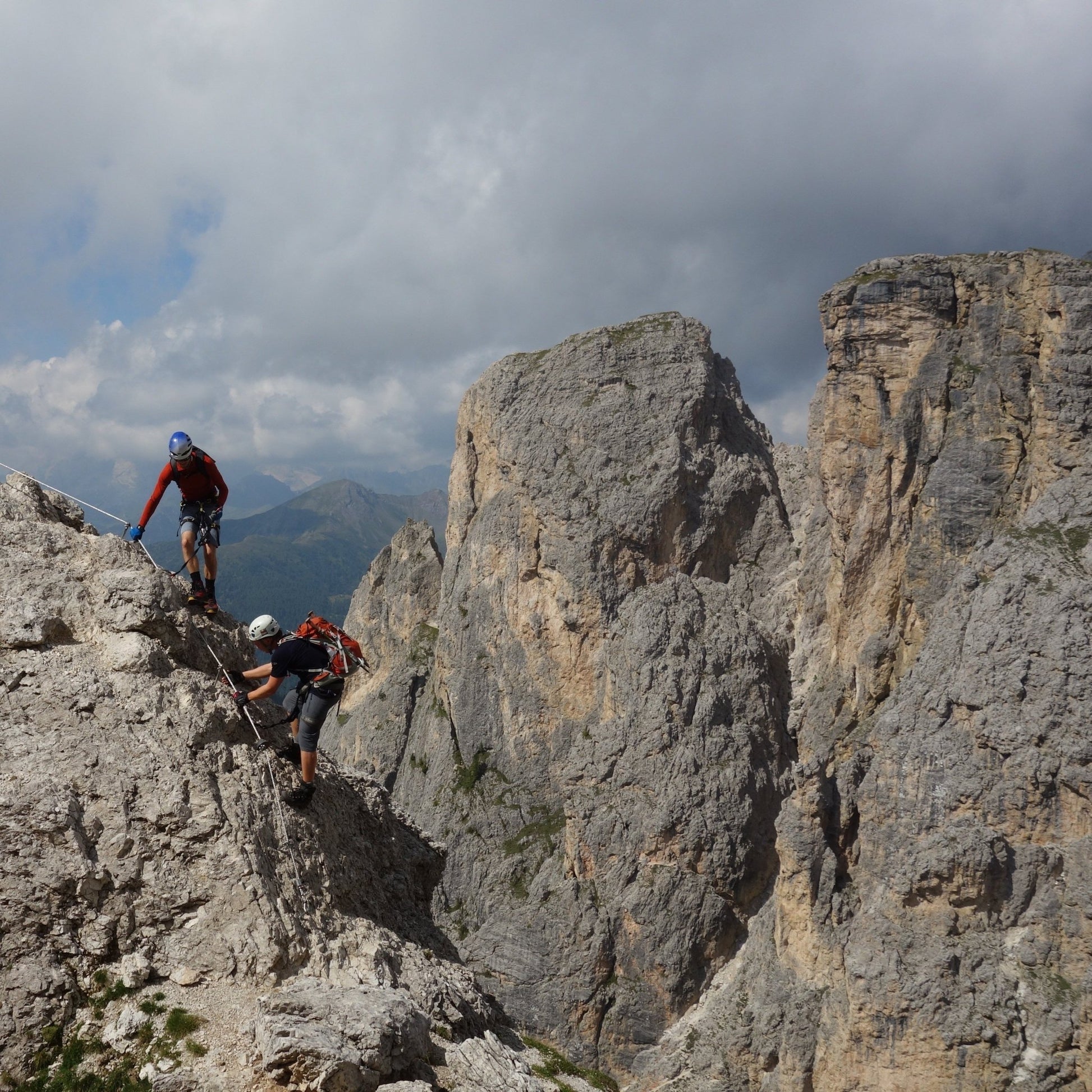 Ferrata Brigata Alpina al Col dei Bos - laguidalpina.it - Guida Alpina Cristiano Gregnanin